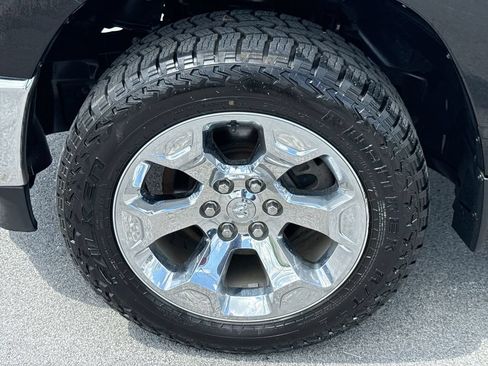 Used 2019 RAM 1500 Big Horn AWD/4WD image 2