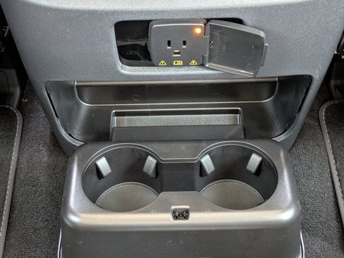 New 2025 Lincoln Navigator Reserve image 16