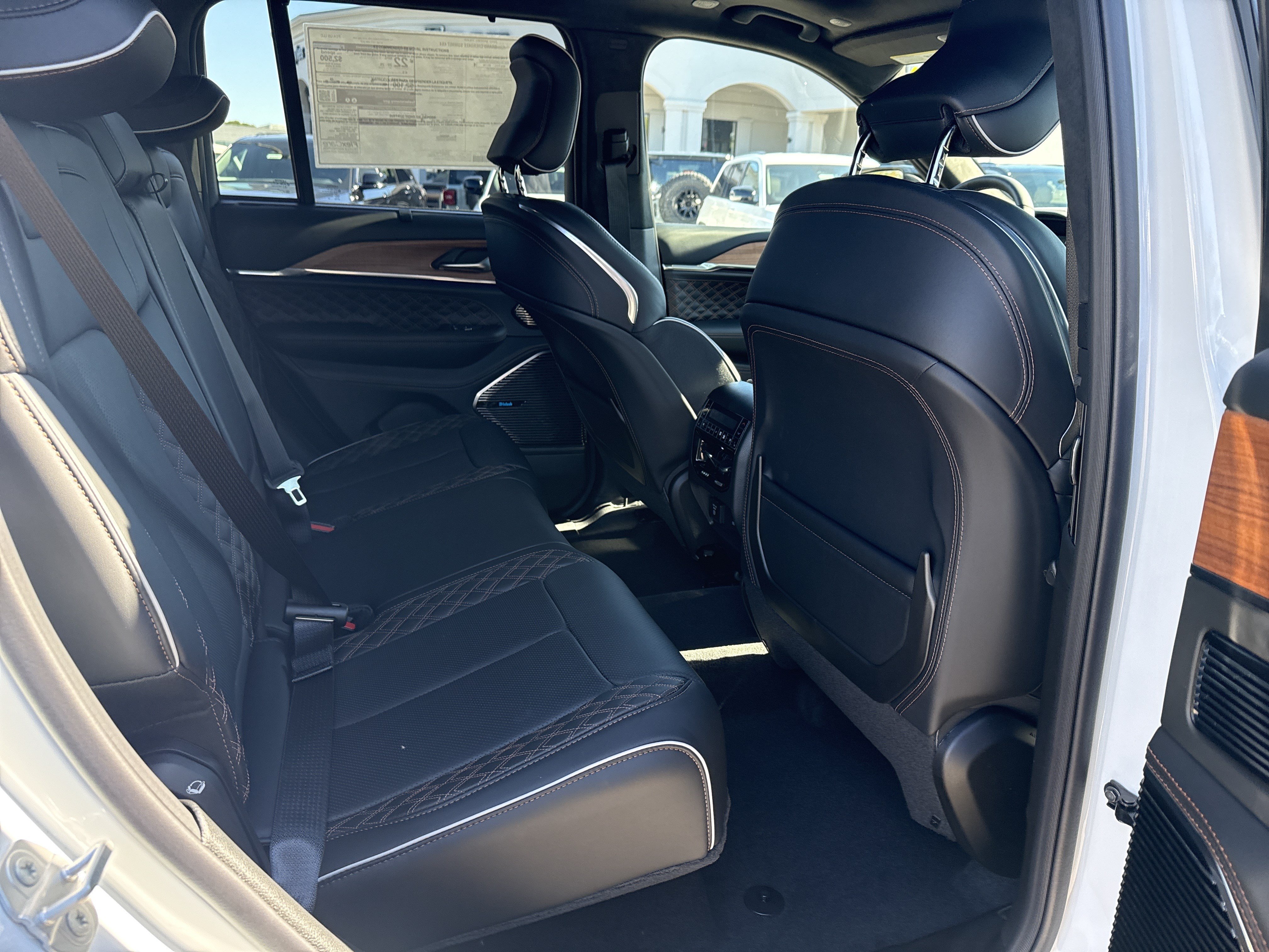 New 2027 Jeep Grand Cherokee Summit AWD/4WD image 15