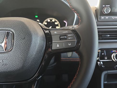 New 2025 Honda Pilot Sport image 18