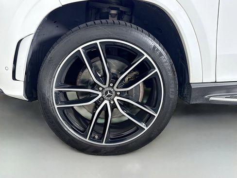 Used 2022 Mercedes-Benz GLS 450 4MATIC image 32