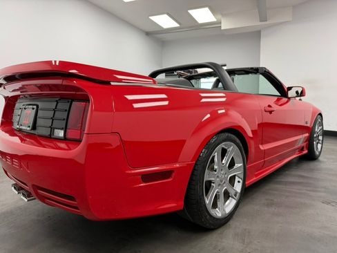 Used 2005 Ford Mustang GT Premium RWD image 39