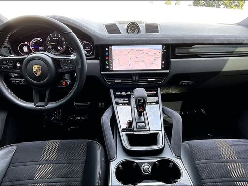 Used 2023 Porsche Cayenne Turbo GT AWD/4WD image 7