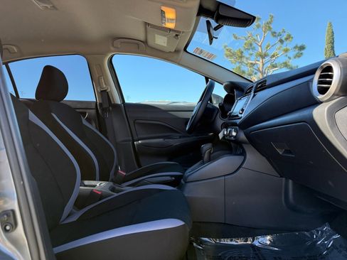 Used 2025 Nissan Versa S w/ S Plus Package image 19