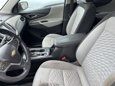 Used 2018 Chevrolet Equinox LS FWD image 5