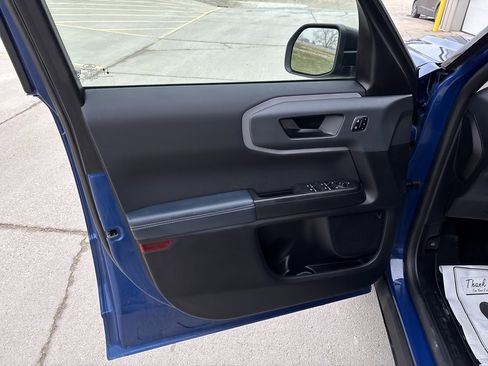 Used 2023 Ford Bronco Sport Outer Banks w/ Tech Package image 12