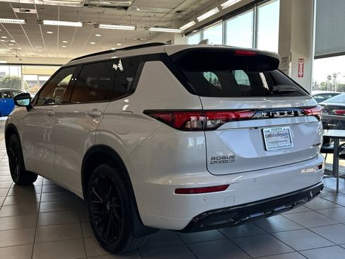 New 2026 Nissan Rogue Platinum image 6