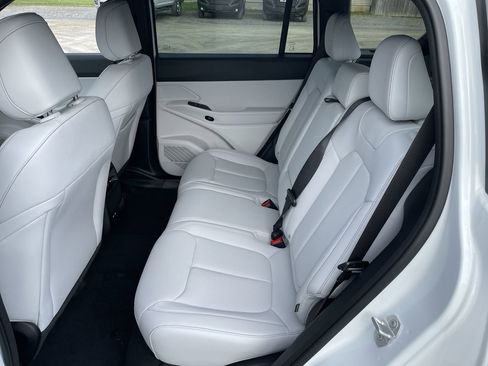 New 2026 Jeep Cherokee Limited AWD/4WD image 21