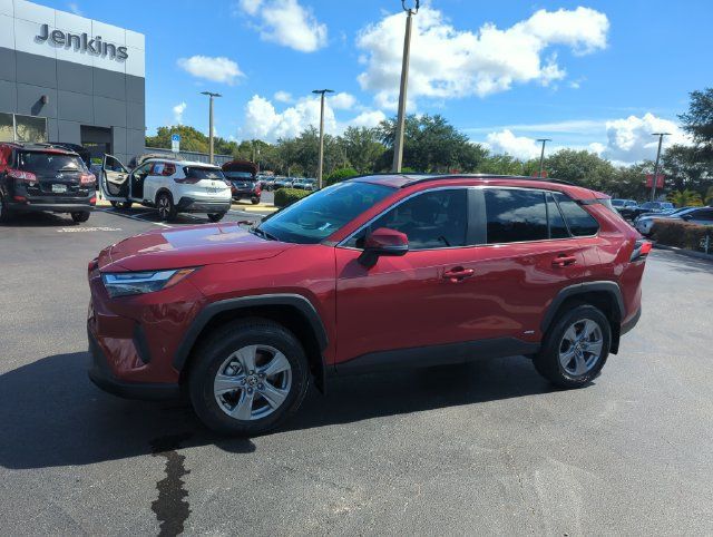 Used 2025 Toyota RAV4 XLE w/ Convenience Package AWD/4WD image 13