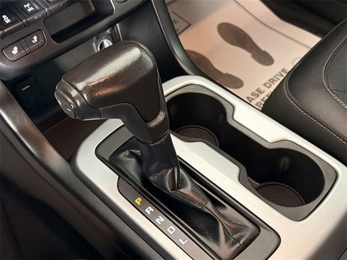 Used 2018 Chevrolet Colorado ZR2 image 17