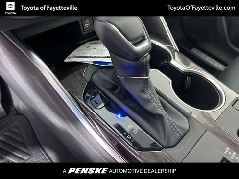 Used 2026 Toyota Highlander Limited image 36