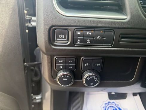 Used 2024 Chevrolet Tahoe Premier AWD/4WD image 20
