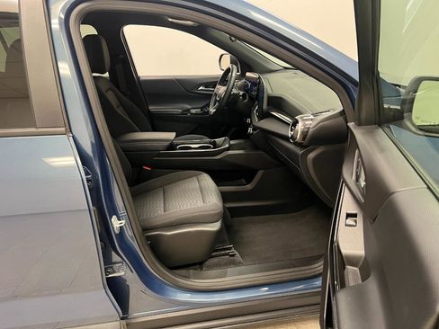 Used 2025 Chevrolet Equinox LT image 24