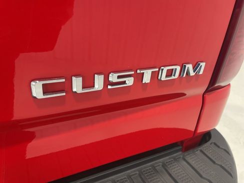 Used 2025 Chevrolet Silverado 2500 Custom w/ Custom Convenience Package image 4