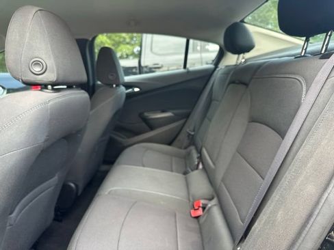 Used 2016 Chevrolet Cruze LT FWD image 13