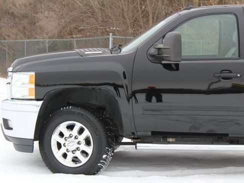Used 2011 Chevrolet Silverado 2500 LTZ w/ LTZ Plus Package image 3