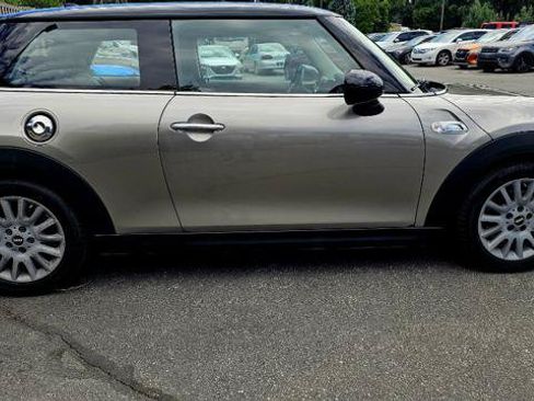 Used 2017 MINI Cooper S FWD image 4