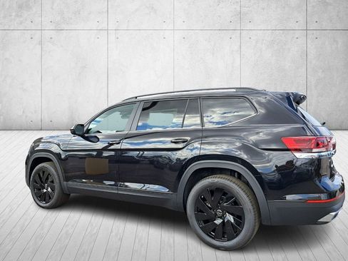 New 2026 Volkswagen Atlas SE image 7
