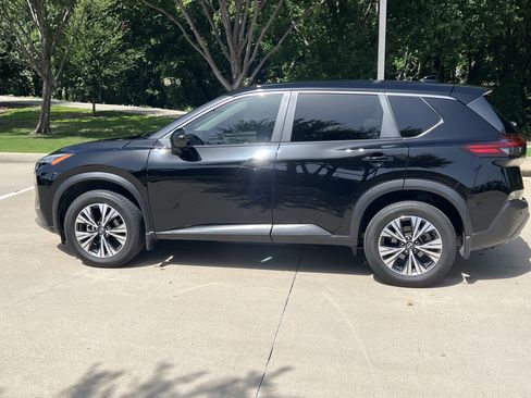 Used 2023 Nissan Rogue SV FWD image 6
