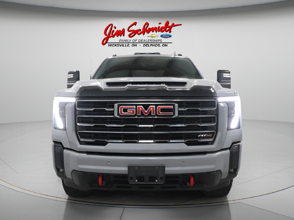 Used 2025 GMC Sierra 2500 AT4 w/ AT4 Premium Plus Package AWD/4WD image 3