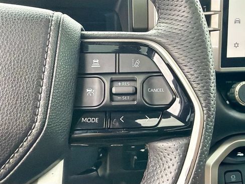 Used 2023 Toyota Sequoia SR5 w/ SR5 Premium Package AWD/4WD image 39