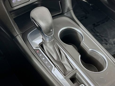 Used 2023 Chevrolet Equinox LS w/ LS Convenience Package image 16