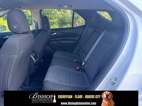 Used 2022 Chevrolet Equinox LT AWD/4WD image 12