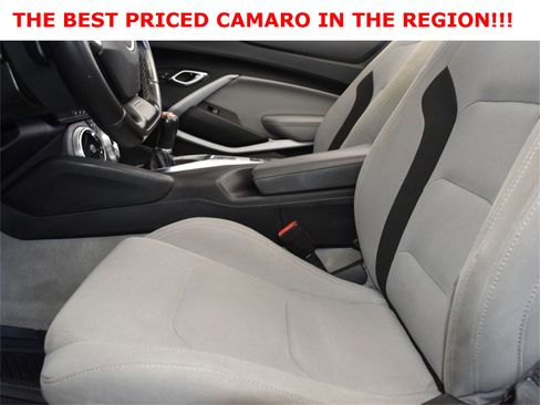 Used 2022 Chevrolet Camaro LT w/ Technology Package image 13
