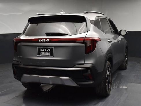 Certified 2025 Kia Seltos S image 7