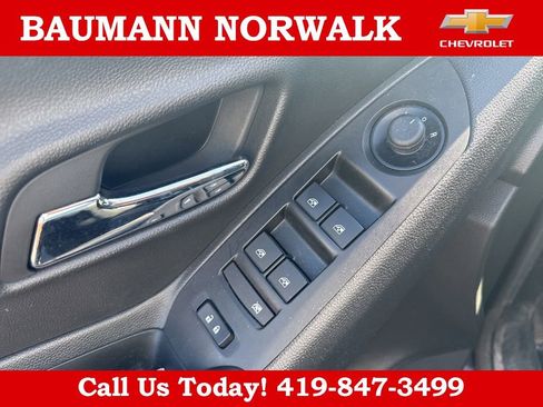 Used 2022 Chevrolet Trax LS w/ Tint and Cruise Package image 17