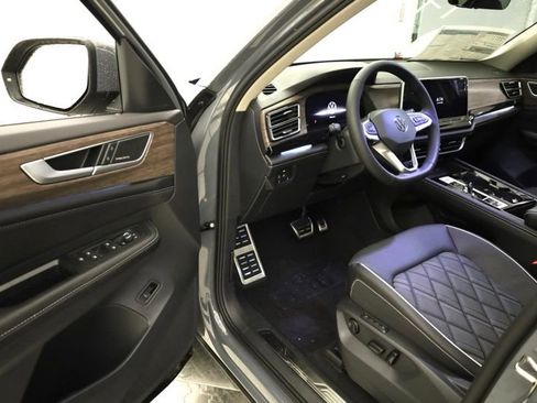 New 2026 Volkswagen Atlas SEL Premium R-Line image 9