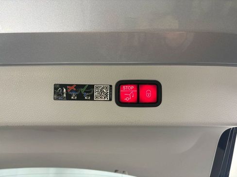 Used 2022 Mercedes-Benz EQS 580 580 image 35