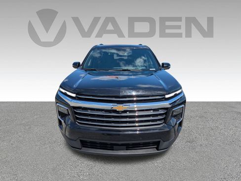 Used 2024 Chevrolet Traverse LT FWD image 32