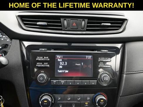 Used 2017 Nissan Rogue S AWD/4WD image 29
