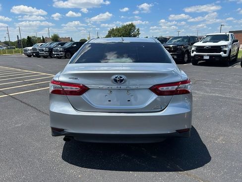 Used 2020 Toyota Camry XLE FWD image 10