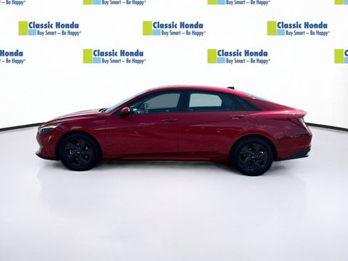 Used 2021 Hyundai Elantra SEL FWD image 4