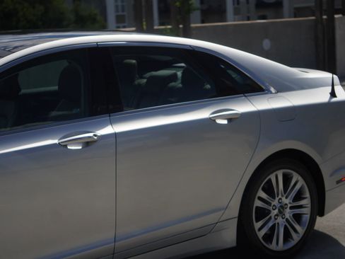 Used 2014 Lincoln MKZ Sedan 4D w/ Equipment Group 102A Reserve image 39