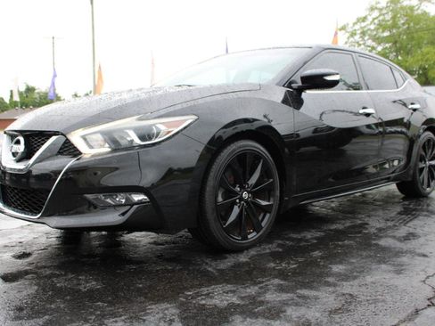 Used 2017 Nissan Maxima SR w/ Midnight Edition FWD image 13