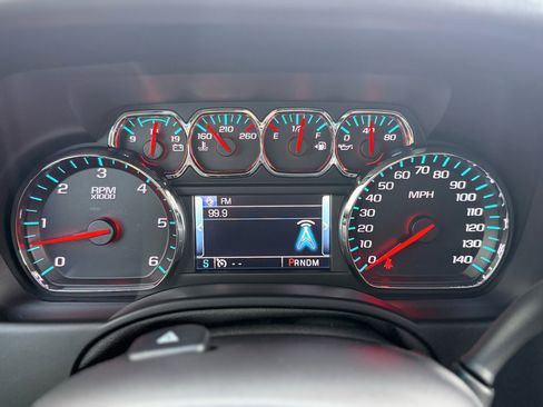 Used 2015 Chevrolet Suburban LTZ image 14