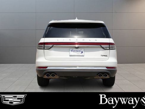 Used 2023 Lincoln Aviator Reserve RWD image 7