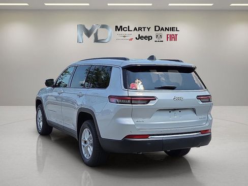 New 2025 Jeep Grand Cherokee L Laredo w/ Luxury Tech Group I AWD/4WD image 4