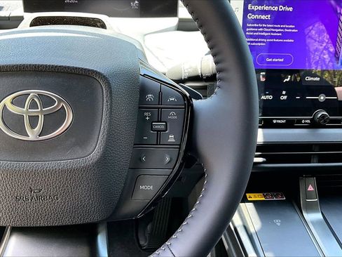 Used 2026 Toyota C-HR AWD/4WD image 11