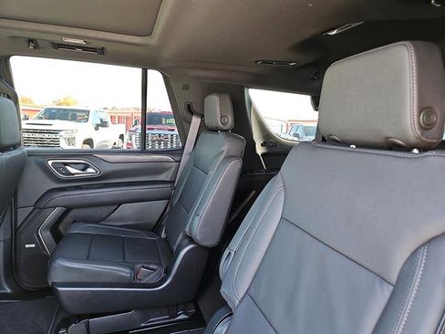 Used 2024 Chevrolet Tahoe Z71 w/ Luxury Package image 10