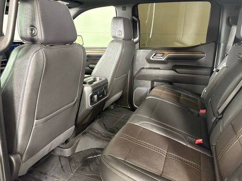 Used 2024 Chevrolet Silverado 1500 High Country w/ High Country Premium Package image 44