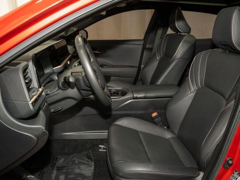 Used 2024 Toyota Crown Limited image 12