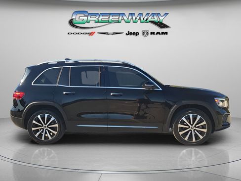 Used 2022 Mercedes-Benz GLB 250 GLB 250 image 4