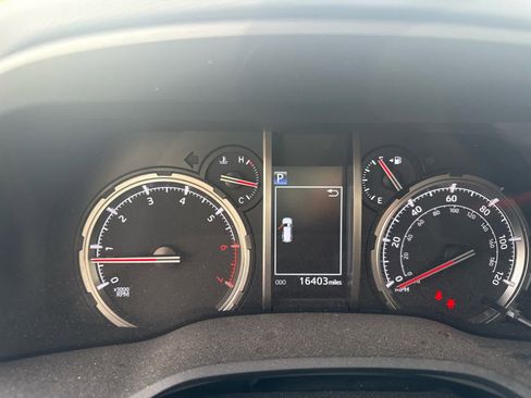 Used 2023 Toyota 4Runner Limited image 11