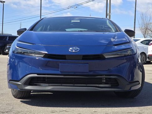 Used 2023 Toyota Prius LE image 9