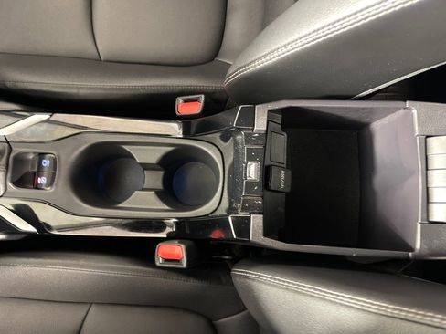 Certified 2022 Toyota Corolla Cross XLE image 23