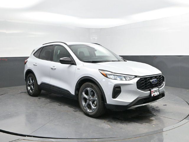 Used 2025 Ford Escape ST-Line FWD image 4